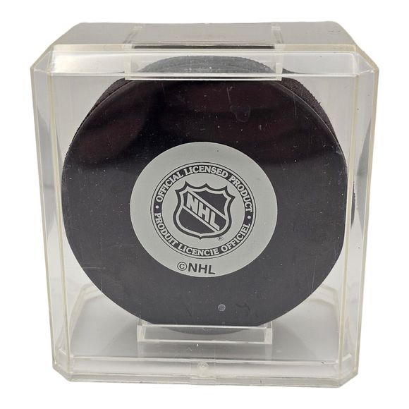 WASHINGTON‎ CAPITALS NHL Official Hockey Puck Vegum Slovenia w/ Display Case - Picture 4 of 10